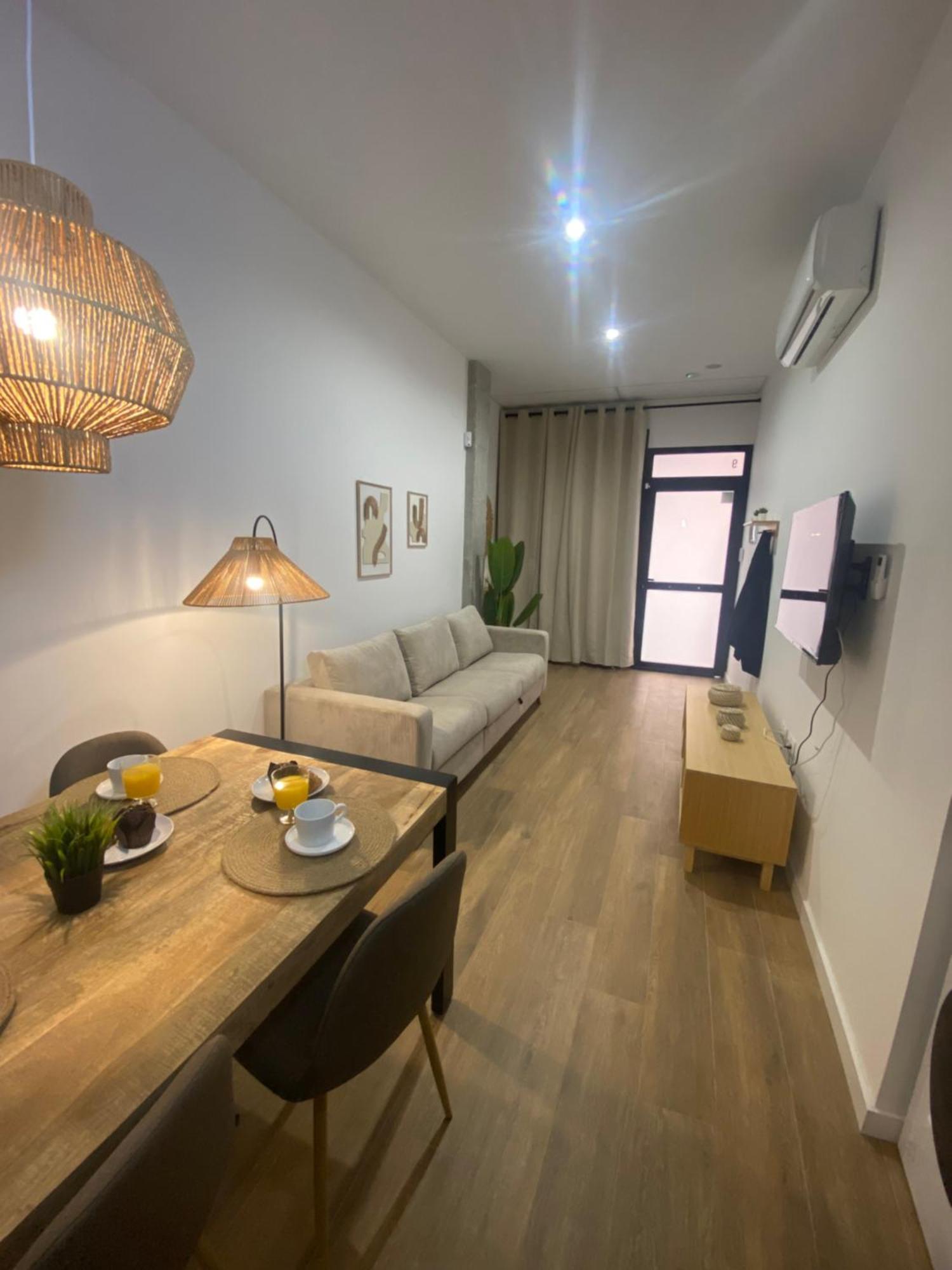 Travel Habitat Mediterranean Suites Валенсия Экстерьер фото