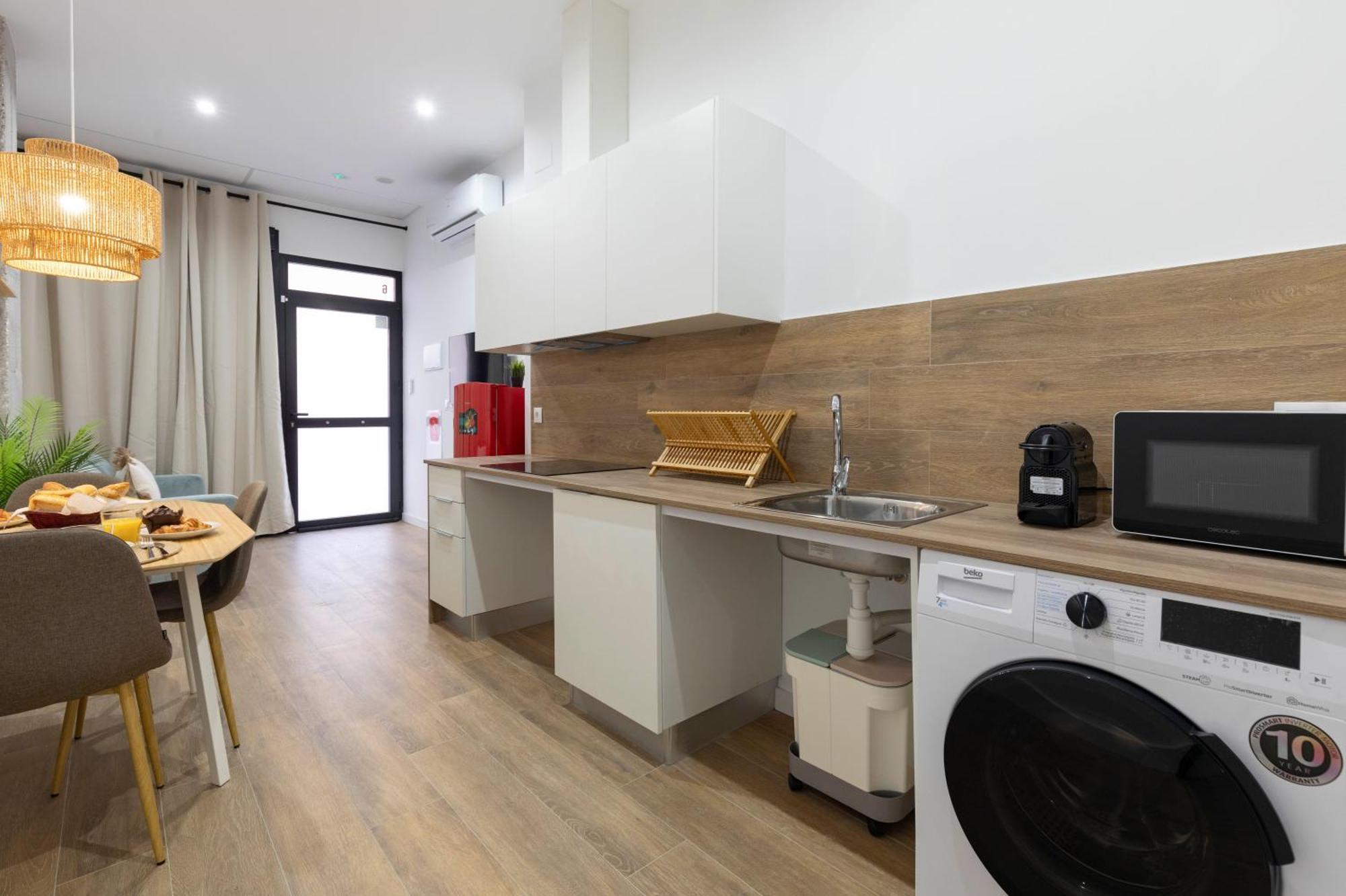 Travel Habitat Mediterranean Suites Валенсия Экстерьер фото