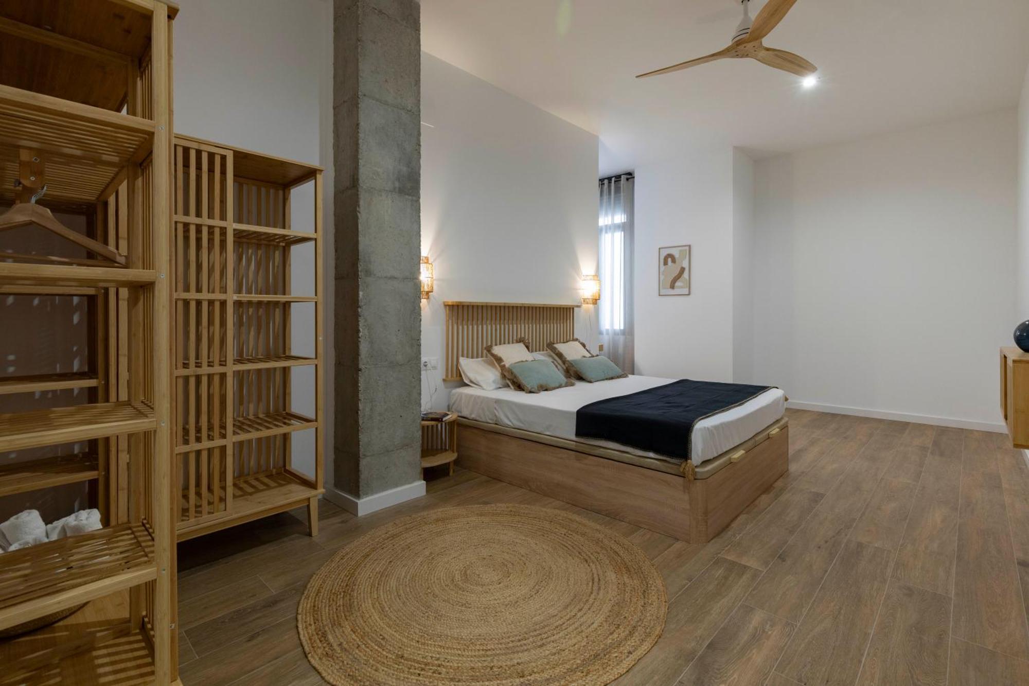Travel Habitat Mediterranean Suites Валенсия Экстерьер фото