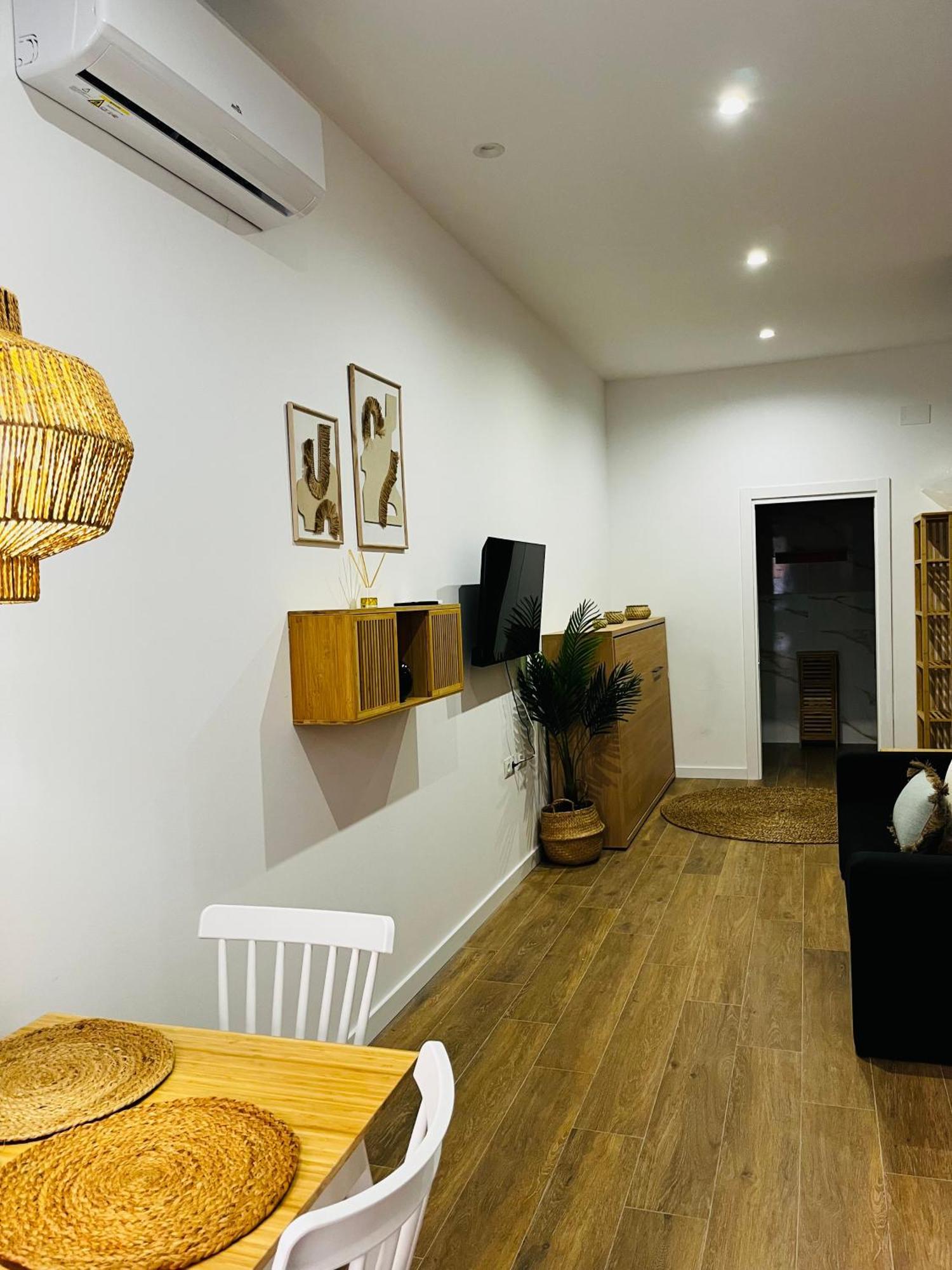 Travel Habitat Mediterranean Suites Валенсия Экстерьер фото