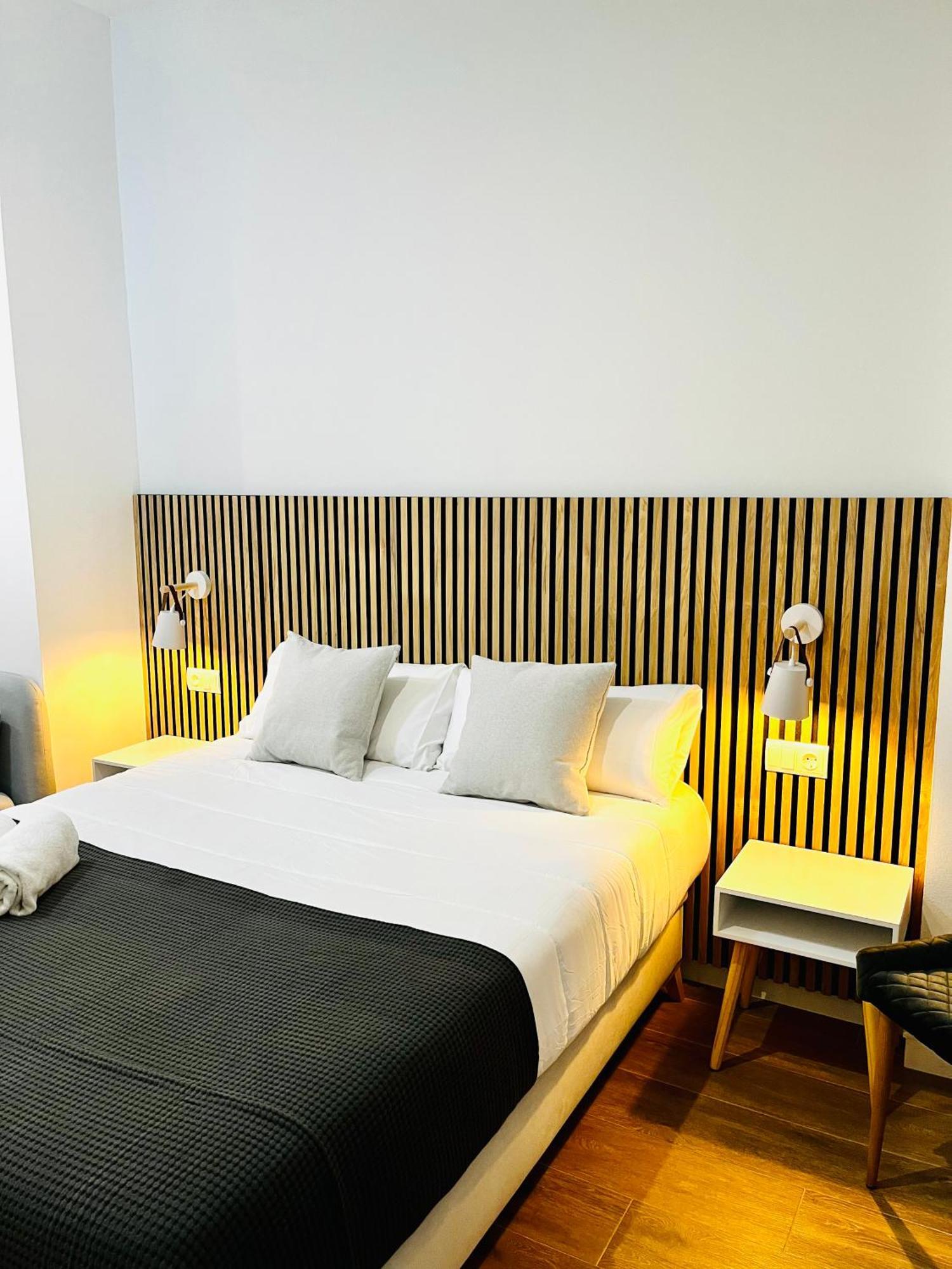 Travel Habitat Mediterranean Suites Валенсия Номер фото