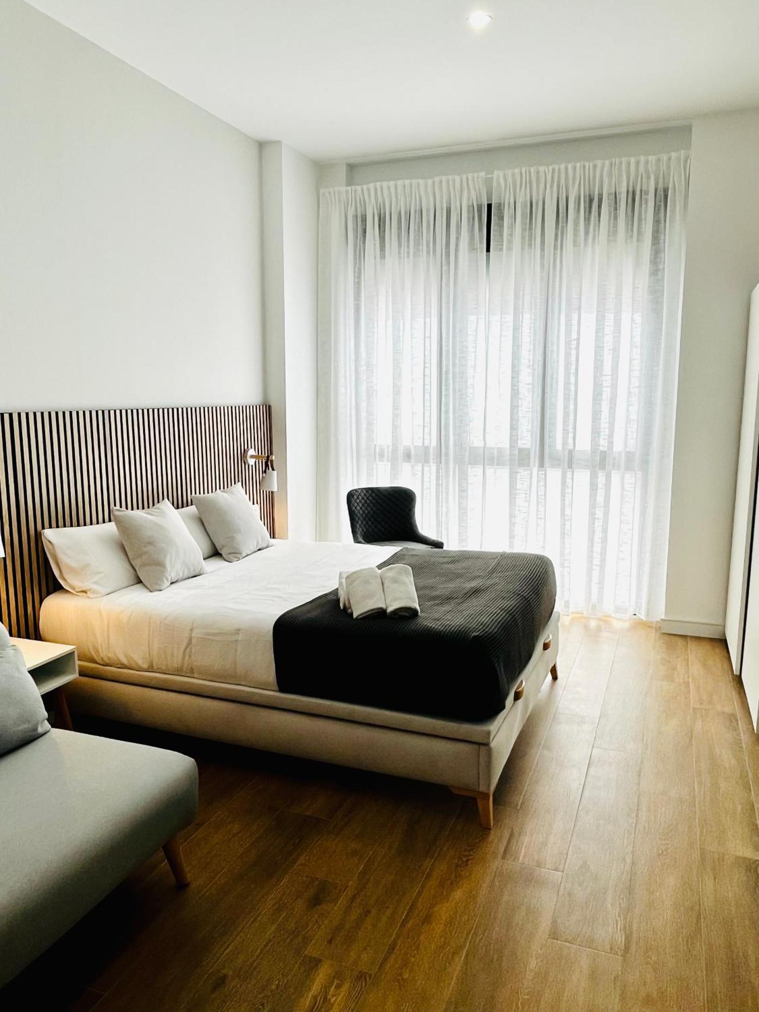Travel Habitat Mediterranean Suites Валенсия Номер фото