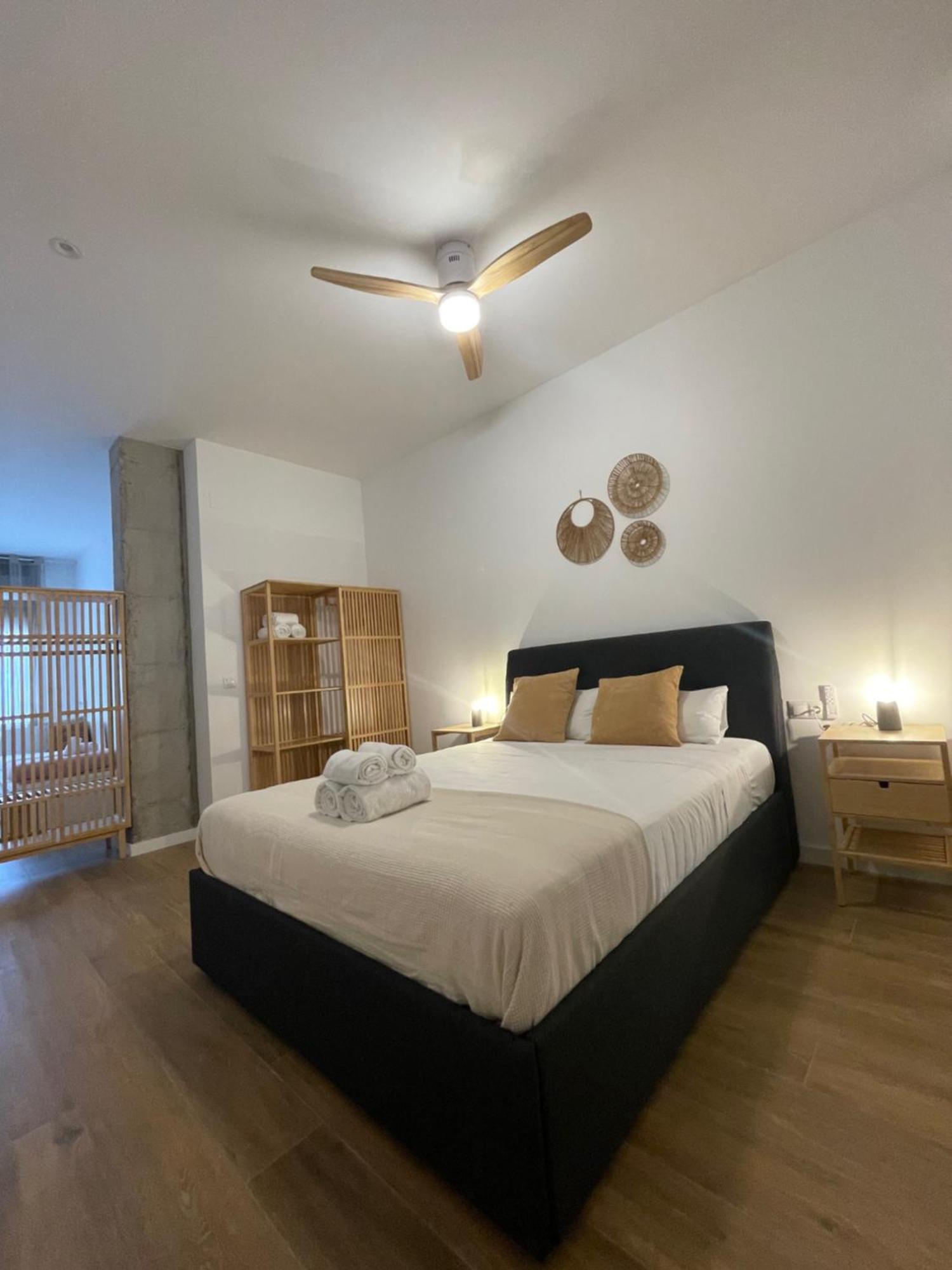 Travel Habitat Mediterranean Suites Валенсия Экстерьер фото